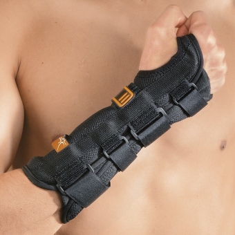 Длинный расстегивающийся фиксатор запястья POLFIT 21 M.P1121